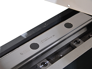 Fresadora Vertical CNC, ZF-550