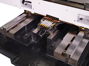 Fresadora Vertical CNC, ZF-550